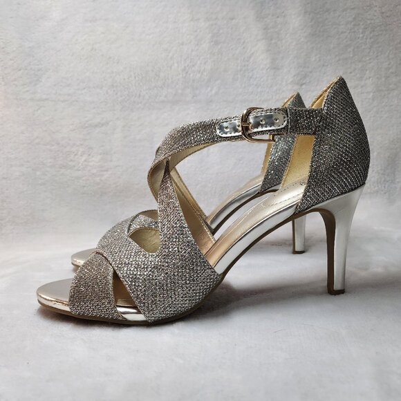 *New Low Price!* Silver Bandolino Jerogoa 2 Heeled Sandals - Picture 5 of 13